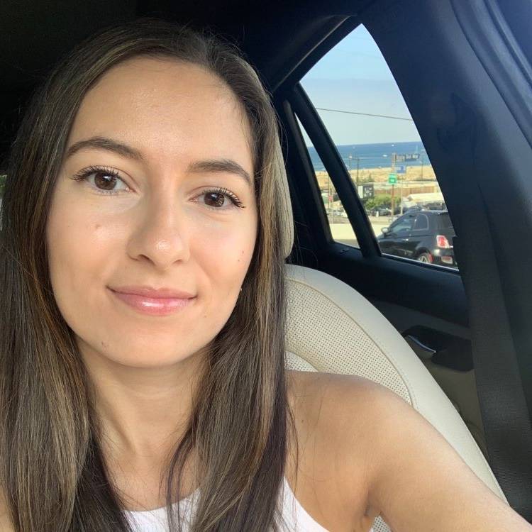 Maria Victoria Angulo