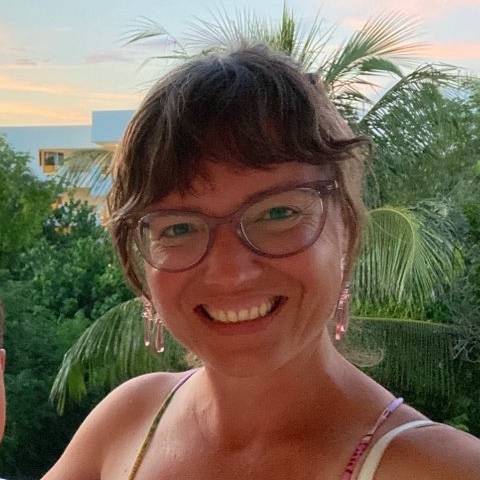 Carrie Lou Bloom