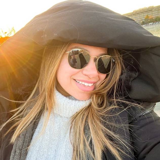 Melanie Carlo