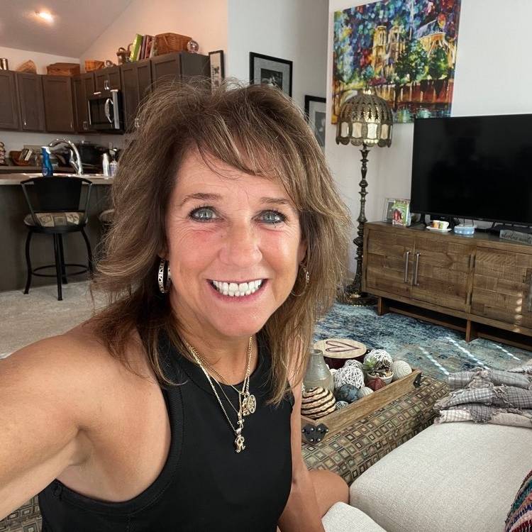 Robyn Cavallaro