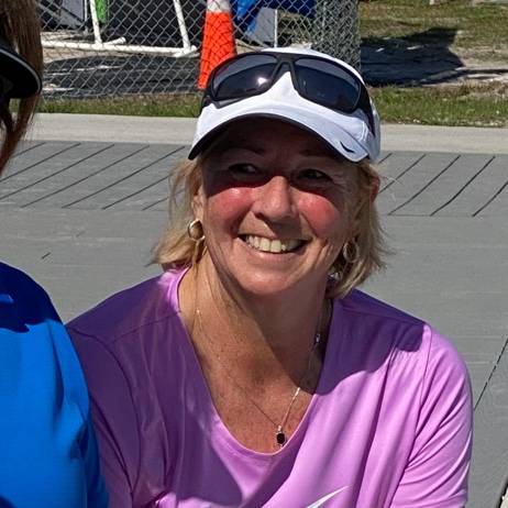 Lisa J Clark