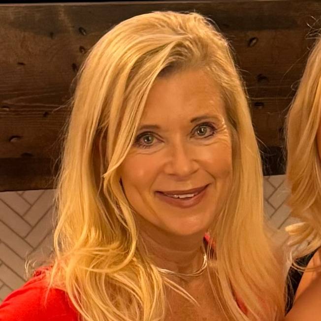 Robyn DeSautel