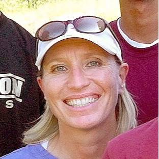 Gail D Lynch