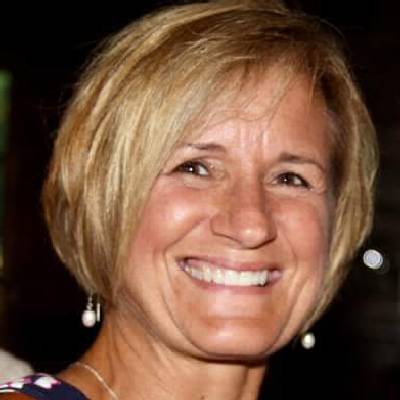 Tami A Schwenk