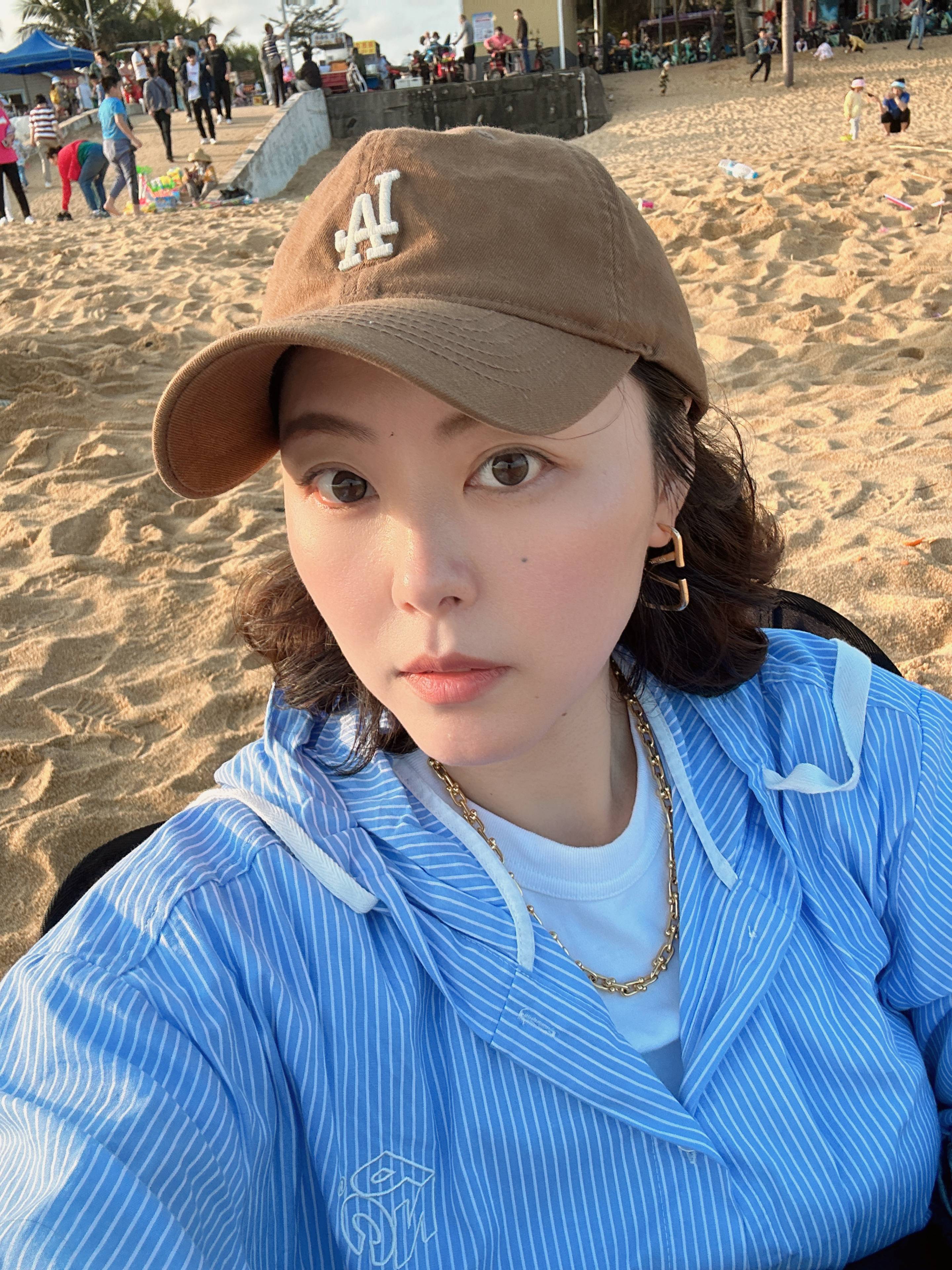 Lingzhe (Sylvie) Xu