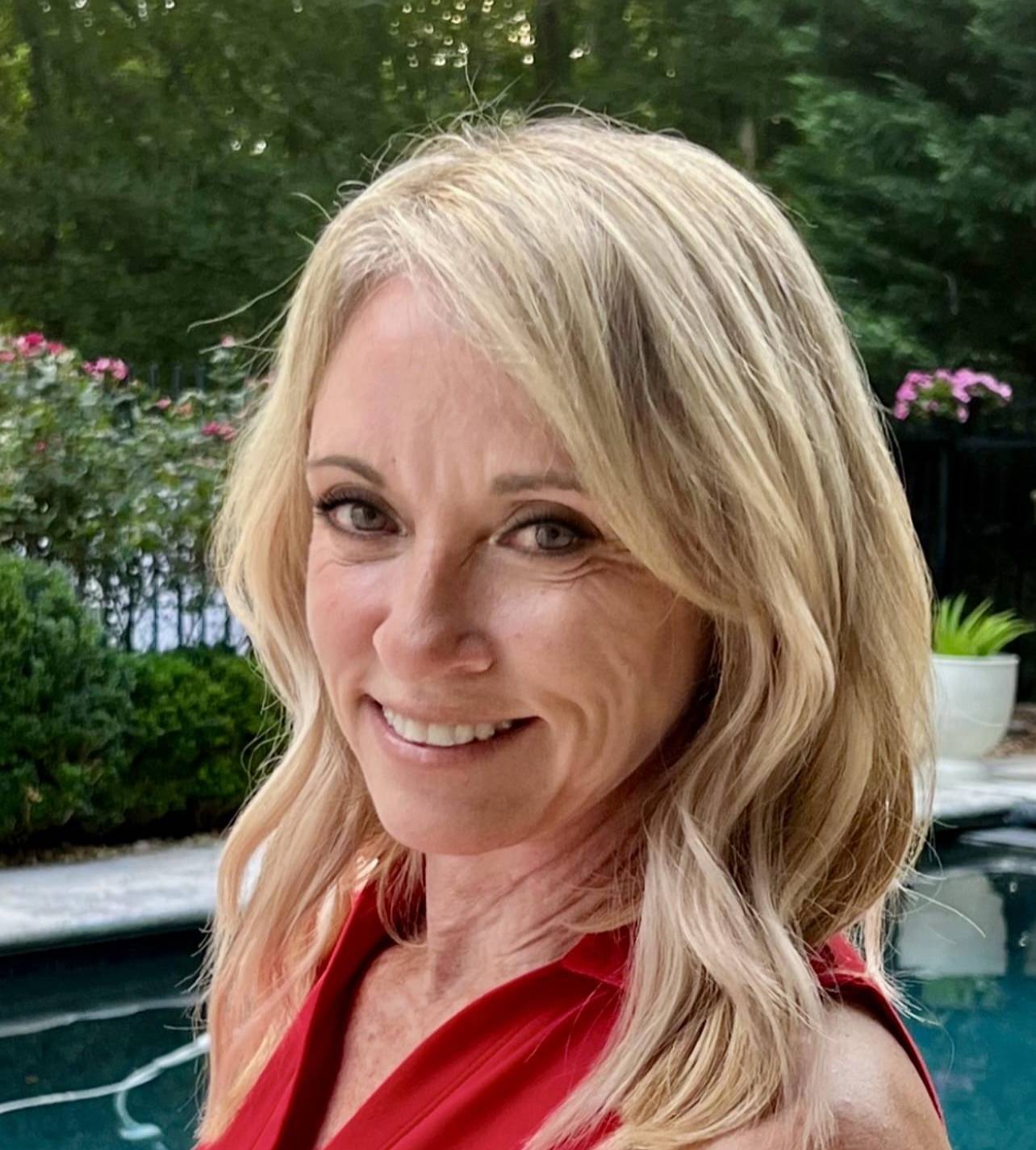 Donna "Dee" Woodruff