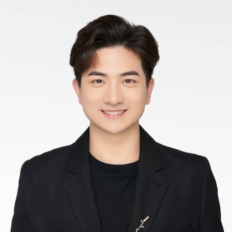 Wenzhe Wang