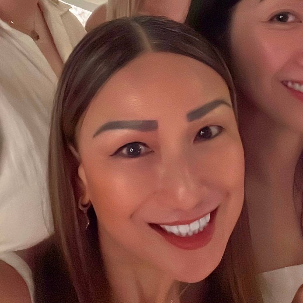 Debbie Leong
