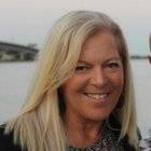  Suzi Blank