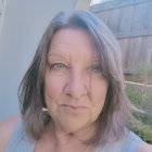  Lesley Binks