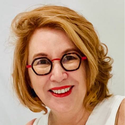 Lesley Rowe